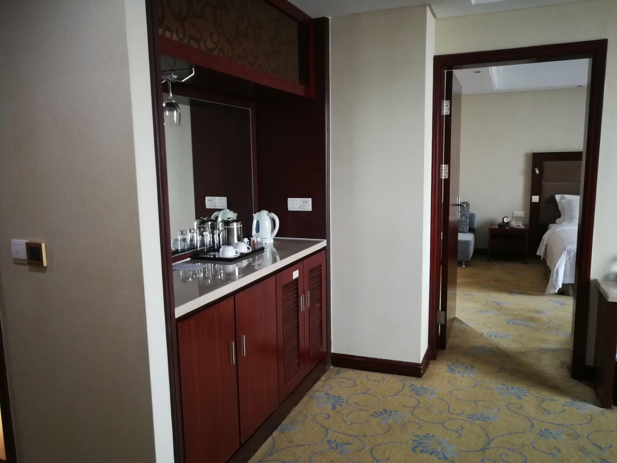 Daysun International Hotel Guangzhou Exteriör bild
