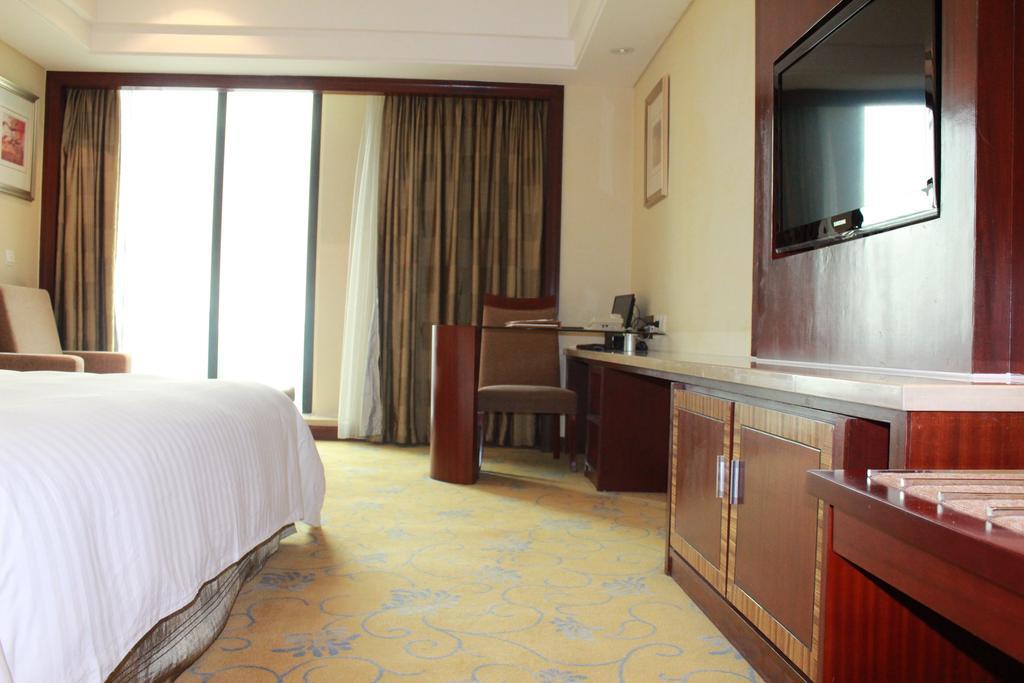Daysun International Hotel Guangzhou Exteriör bild