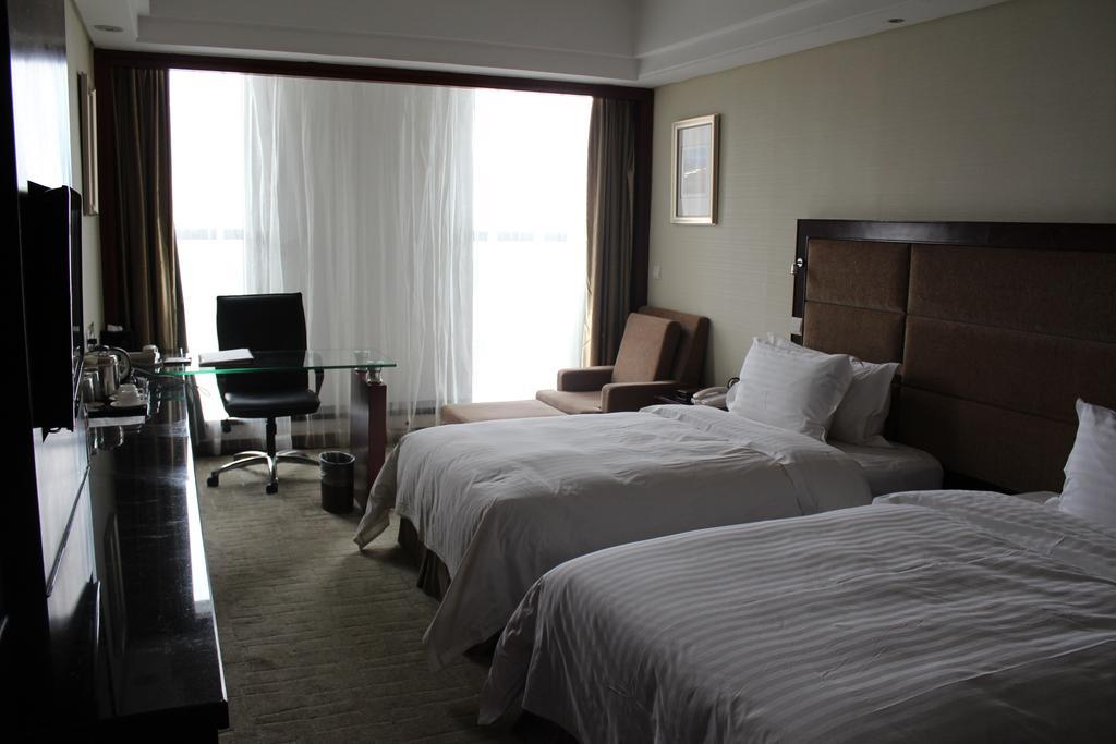 Daysun International Hotel Guangzhou Exteriör bild